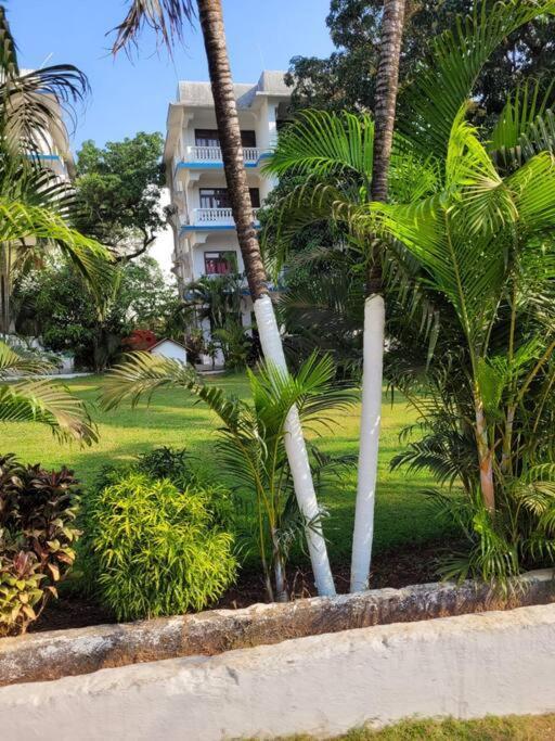 Comfortable 1Bhk Resort Aptmt With Pool At Candolim For 4 Ppl Синкуэрим Экстерьер фото