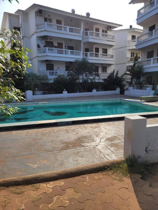 Comfortable 1Bhk Resort Aptmt With Pool At Candolim For 4 Ppl Синкуэрим Экстерьер фото