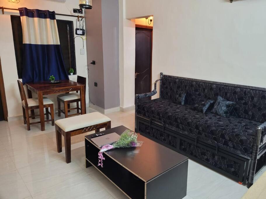 Comfortable 1Bhk Resort Aptmt With Pool At Candolim For 4 Ppl Синкуэрим Экстерьер фото